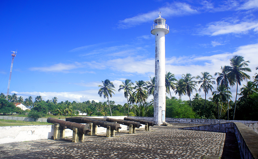farol tamandare